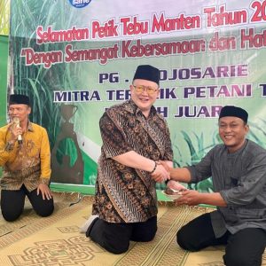 PG Redjosarie Gelar Slametan Petik Tebu Manten Menandai Dimulainya Musim Giling PG Redjosarie Gelar Slametan Petik Tebu Manten Menandai Dimulainya Musim Giling
