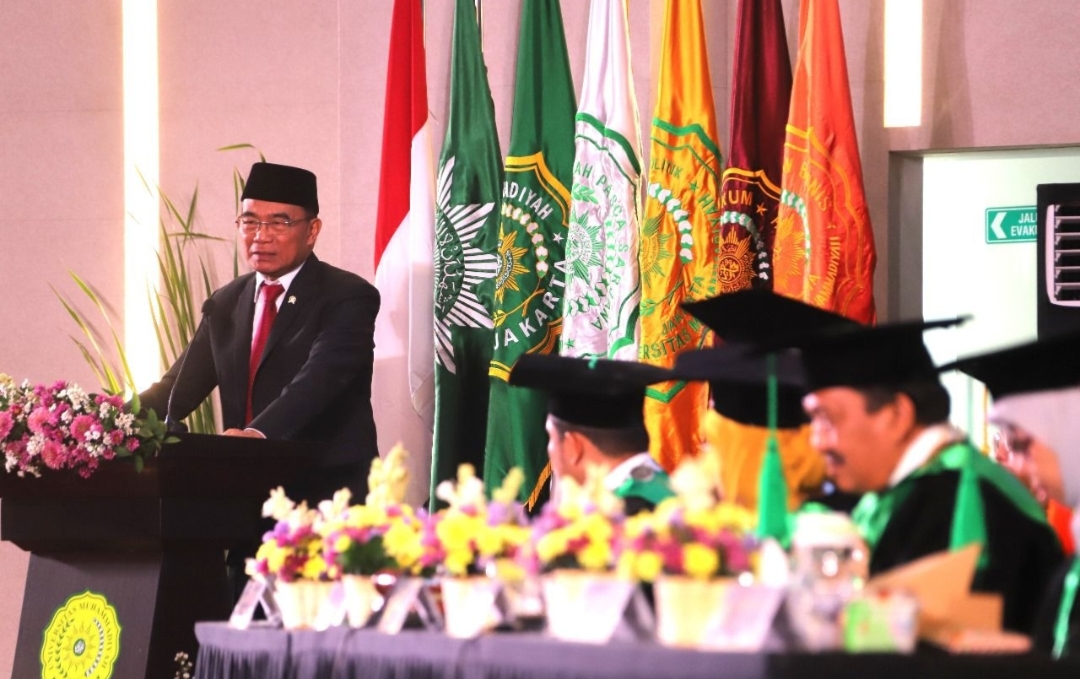 Pesan Menko PMK Kepada Wisudawan UMJ: Ambil Langka Berani Untuk Raih Kejayaan