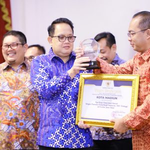 Pj. Gubernur Adhy Dorong Pemda Kembangkan Inovasi Transformasi Digital Lewat 5 M Pj. Gubernur Adhy Dorong Pemda Kembangkan Inovasi Transformasi Digital Lewat 5 M