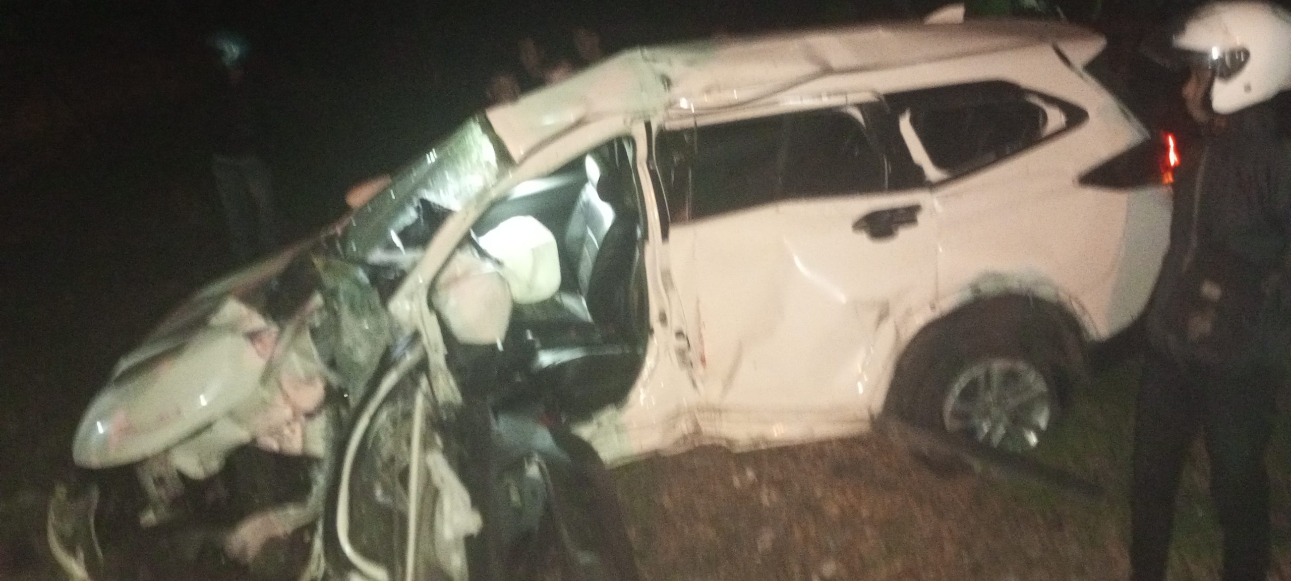 Terios Nyelonong Lalu Dilalap KA Wijaya Kusuma, Sopir Meninggal