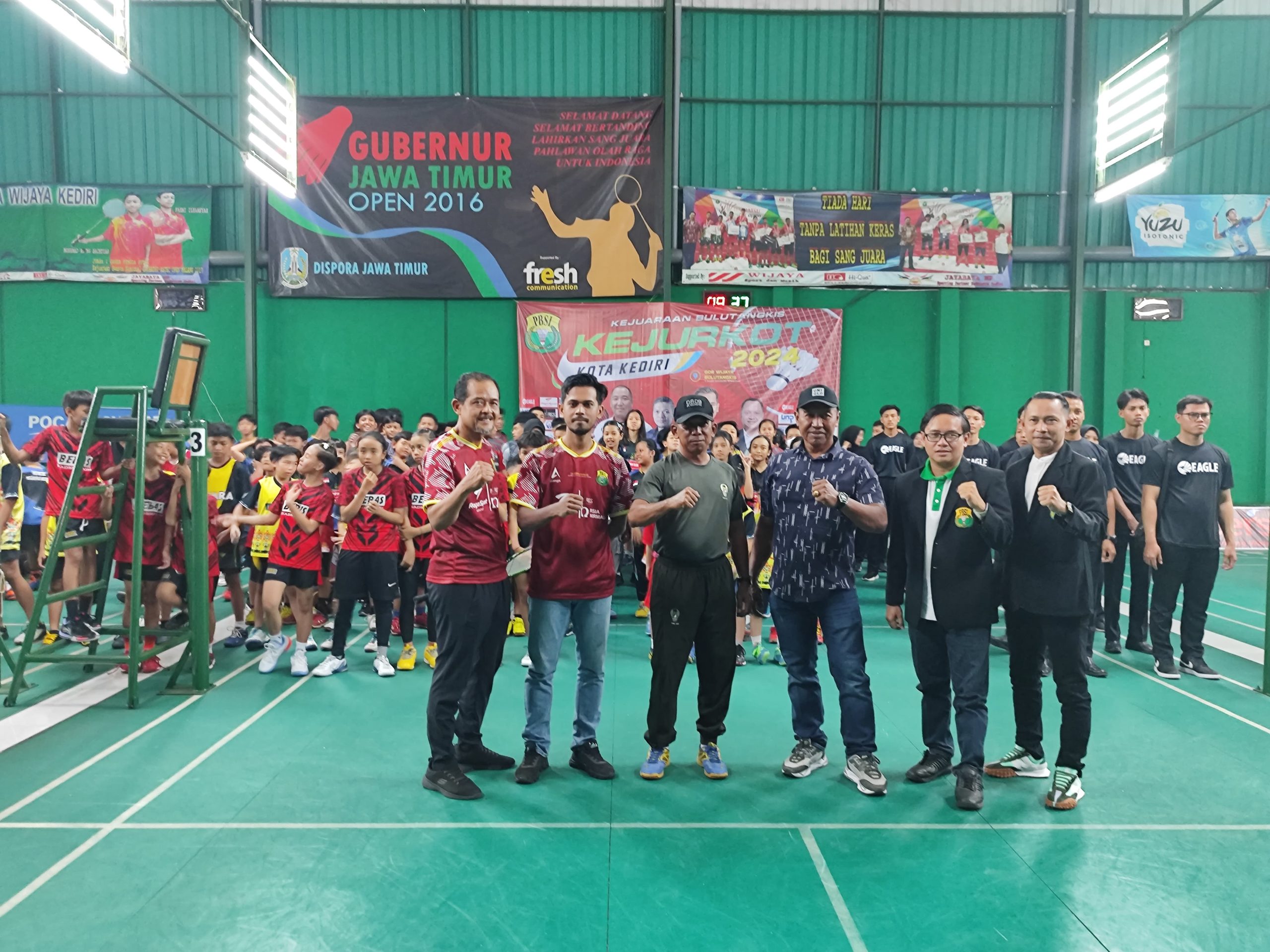 Ratusan Peserta Kejurkot Bulutangkis Kota Kediri Berebut Hadiah Rp25 Juta