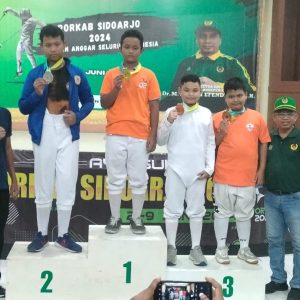 Puluhan Atlet Anggar Rebut Medali Porkab Sidoarjo 2024