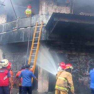 Jelang Subuh Tadi, Toko Oli Ludes Terbakar