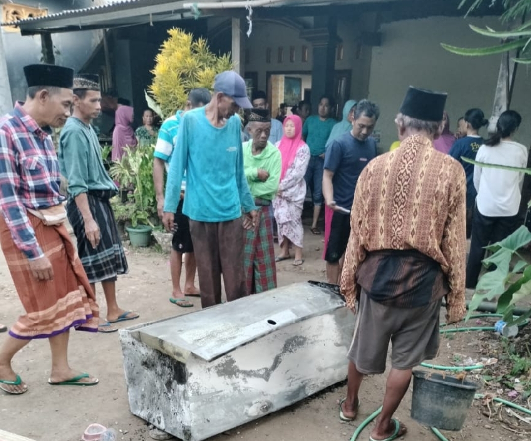 Terjadi Lagi di Magetan, Ditinggal Haji Kulkas di Rumah Terbakar