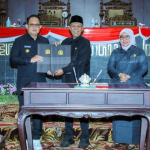 DPRD Jatim Setujui Raperda Pertanggungjawaban Pelaksanaan APBD Jatim TA. 2023 