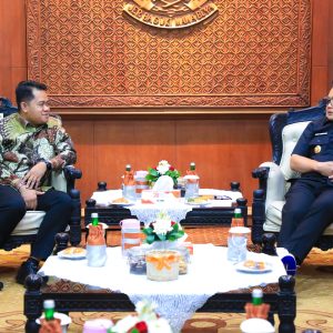 Pj. Gubernur Adhy Dukung Kerja Profesional & Netralitas  KPU Jatim