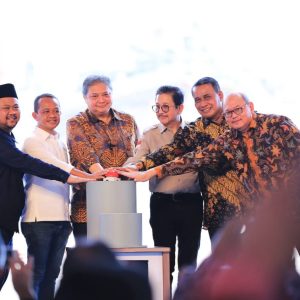 Smelter Tembaga Freeport Gresik Resmi Beroperasi Smelter Tembaga Freeport Gresik Resmi Beroperasi