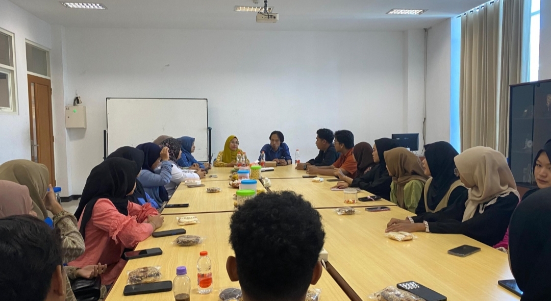 Gelar FGD, Prodi AP UMSIDA Ungkap Peran Media dalam Branding Politik di Indonesia