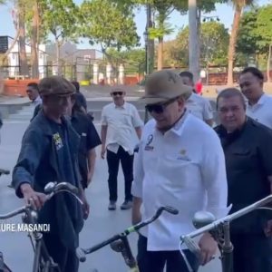 Didampingi Ketua Kadin Surabaya, Ketua DPD RI Kunjungi Kota Lama Didampingi Ketua Kadin Surabaya, Ketua DPD RI Kunjungi Kota Lama