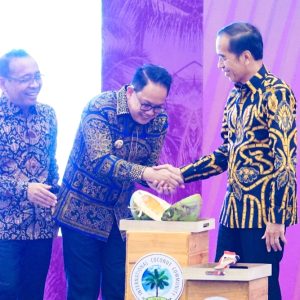 Pj. Gubernur Adhy Pastikan Jatim Siap Majukan Industri Kelapa Berkelanjutan dan Wujudkan Ekonomi Hijau Pj. Gubernur Adhy Pastikan Jatim Siap Majukan Industri Kelapa Berkelanjutan dan Wujudkan Ekonomi Hijau