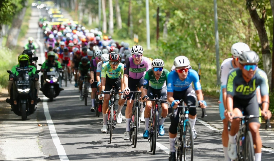 Rute Berbukit dan Menantang Menunggu di Etape 2 Tour de Banyuwangi Ijen 2024