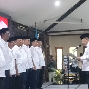 PMI Lamongan Periode 2024-2029 Dilantik, Imam Utomo : Kembangkan PMR Disekolah