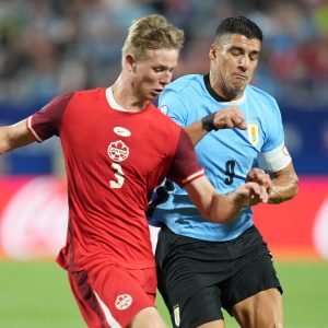 Luis Suarez Bawa Uruguay Singkirkan Kanada via Adu Penalti