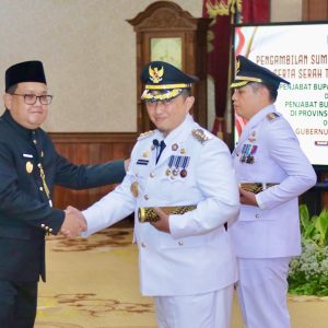 Pj. Bupati Jombang dan Bondowoso Dilantik, Adhy Karyono : Segera Koordinasi dengan DPRD Pj. Bupati Jombang dan Bondowoso Dilantik, Adhy Karyono : Segera Koordinasi dengan DPRD