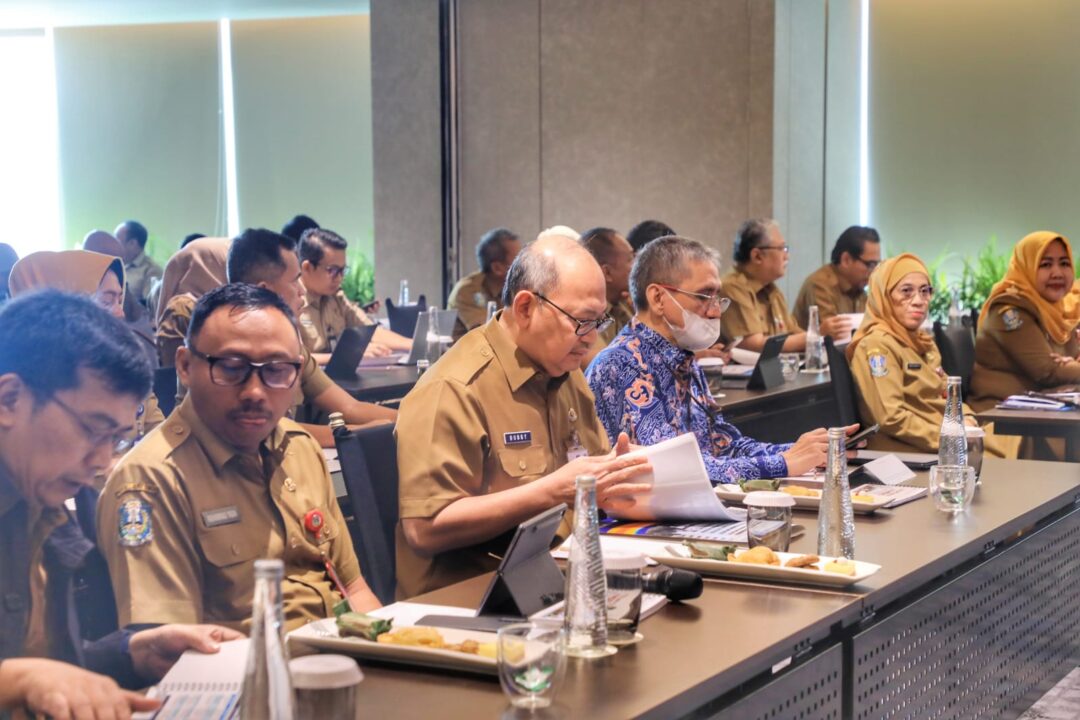 Pj. Sekdaprov Jatim Minta Evaluasi SAKIP Munculkan Perubahan Pelayanan Publik