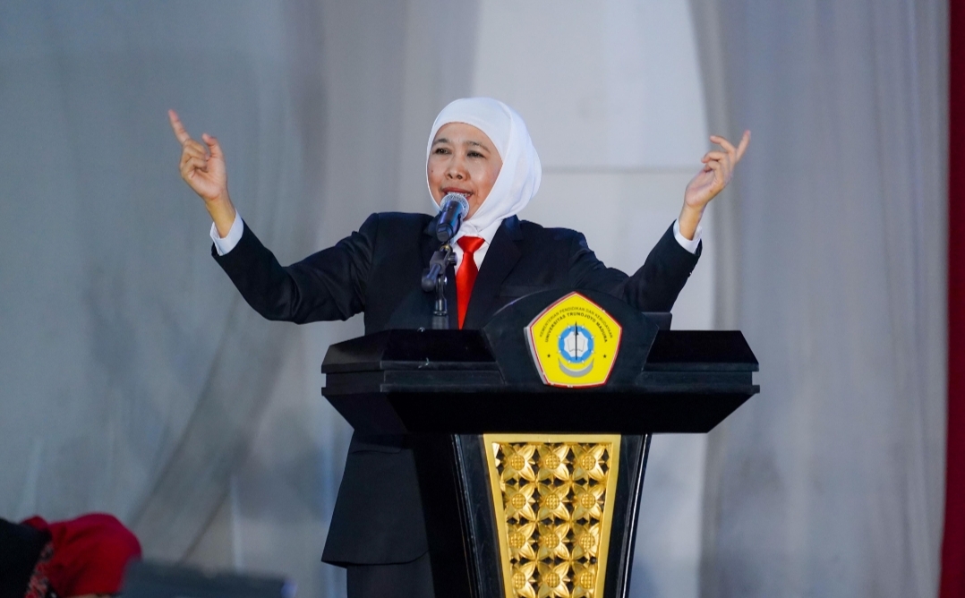 Orasi Ilmiah di UTM, Khofifah : Membangun Indonesia Emas dengan IKI