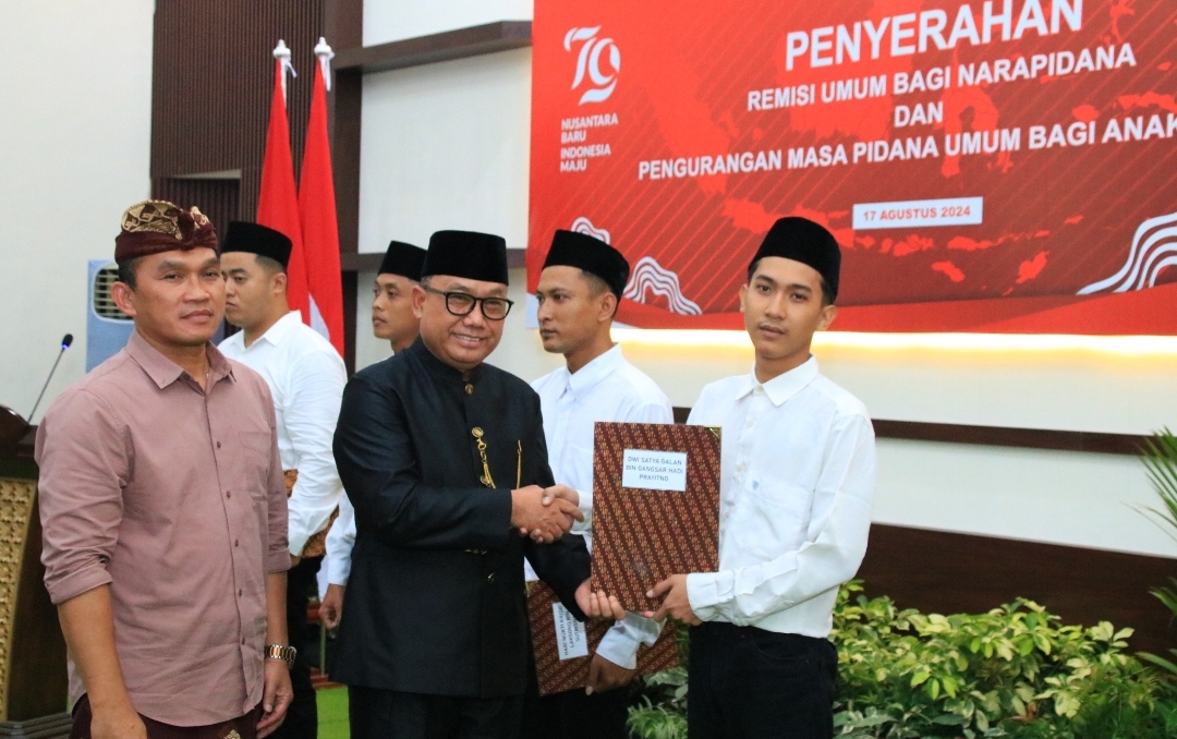 HUT RI ke-79, Ratusan Narapidana di Lapas Banyuwangi Terima Remisi
