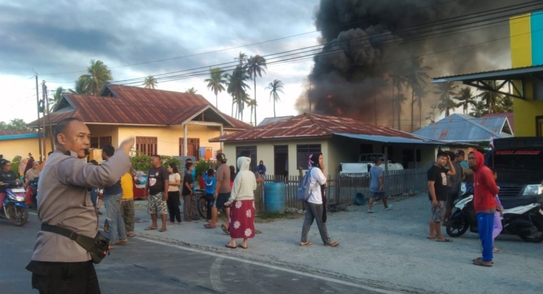 Polisi Identifikasi Penyebab Kebakaran Besar di Touna