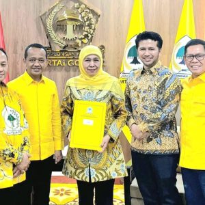 Terima B1 KWK Partai Golkar, Khofifah – Emil Makin Percaya Diri Menang di Pilkada Jatim 2024 Terima B1 KWK Partai Golkar, Khofifah – Emil Makin Percaya Diri Menang di Pilkada Jatim 2024
