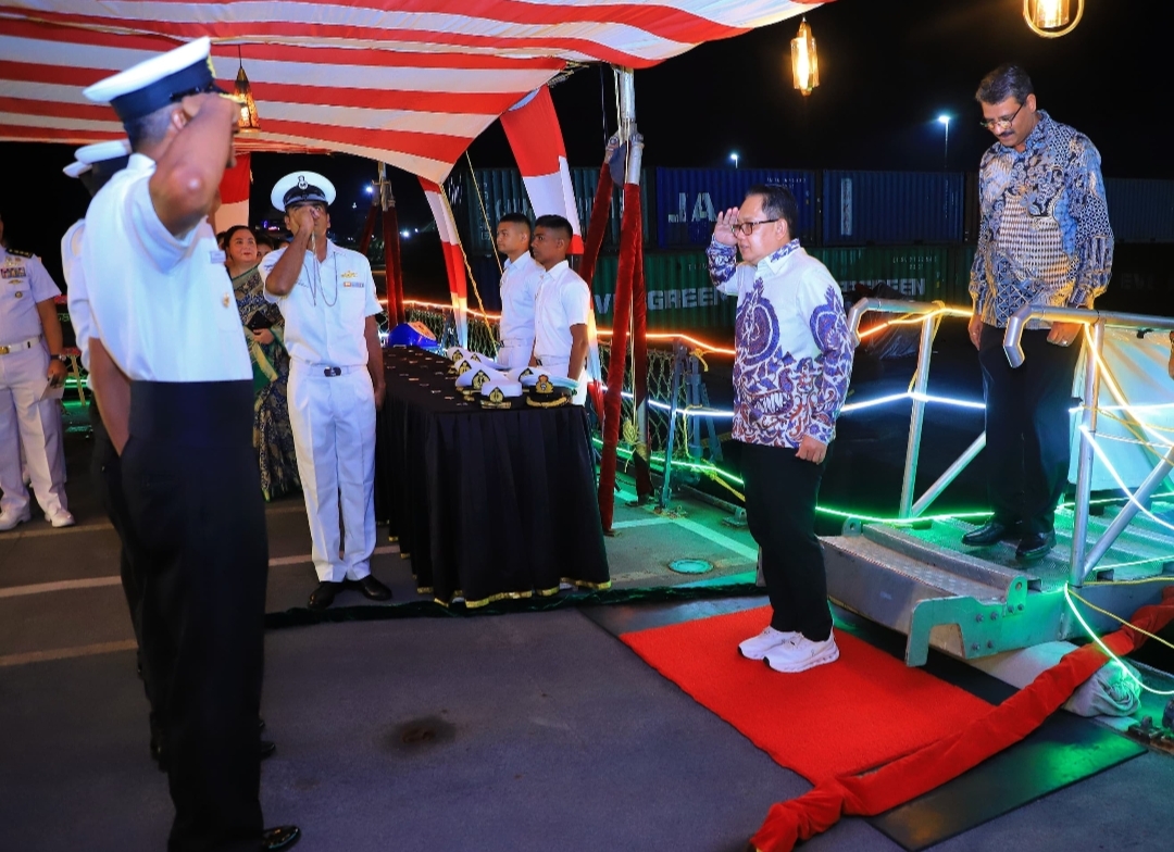 Dinner di Atas Kapal Perang India, Pj. Gubernur Adhy Ajak Pererat Hubungan dan Kerja Sama Investasi