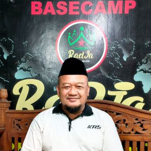Ketua Ormas RaDja, Tugas Nanggolo: Selamat Atas Dilantiknya Anggota DPRD Kota Blitar Periode 2024-2029 Ketua Ormas RaDja, Tugas Nanggolo: Selamat Atas Dilantiknya Anggota DPRD Kota Blitar Periode 2024-2029