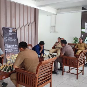 Wartawan PWI Kediri Raya Tantang Puluhan Pejabat Pemkot Wartawan PWI Kediri Raya Tantang Puluhan Pejabat Pemkot