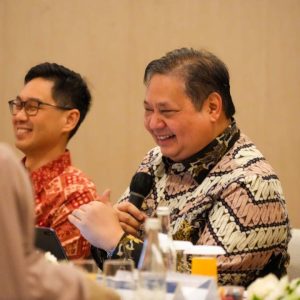 Menko Airlangga Paparkan Tiga Mesin Ekonomi Baru untuk Capai Indonesia Emas 2045 Menko Airlangga Paparkan Tiga Mesin Ekonomi Baru untuk Capai Indonesia Emas 2045