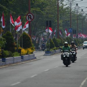 Pencanangan 7.900 Bendera Merah Putih Marakan Jalanan Kota Mojokerto Pencanangan 7.900 Bendera Merah Putih Marakan Jalanan Kota Mojokerto