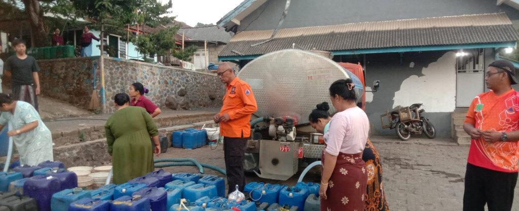 BPBD Kabupaten Pasuruan Mulai Dropping Air Bersih ke 12 Desa Terdampak Kekeringan