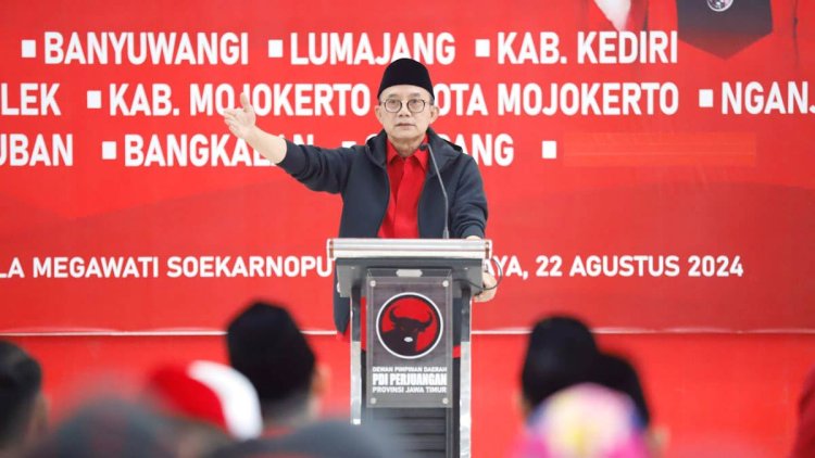 Jelang Pendaftaran Ke KPU,  PDIP Jatim Serahkan 10 Rekom untuk 10 Bacakada