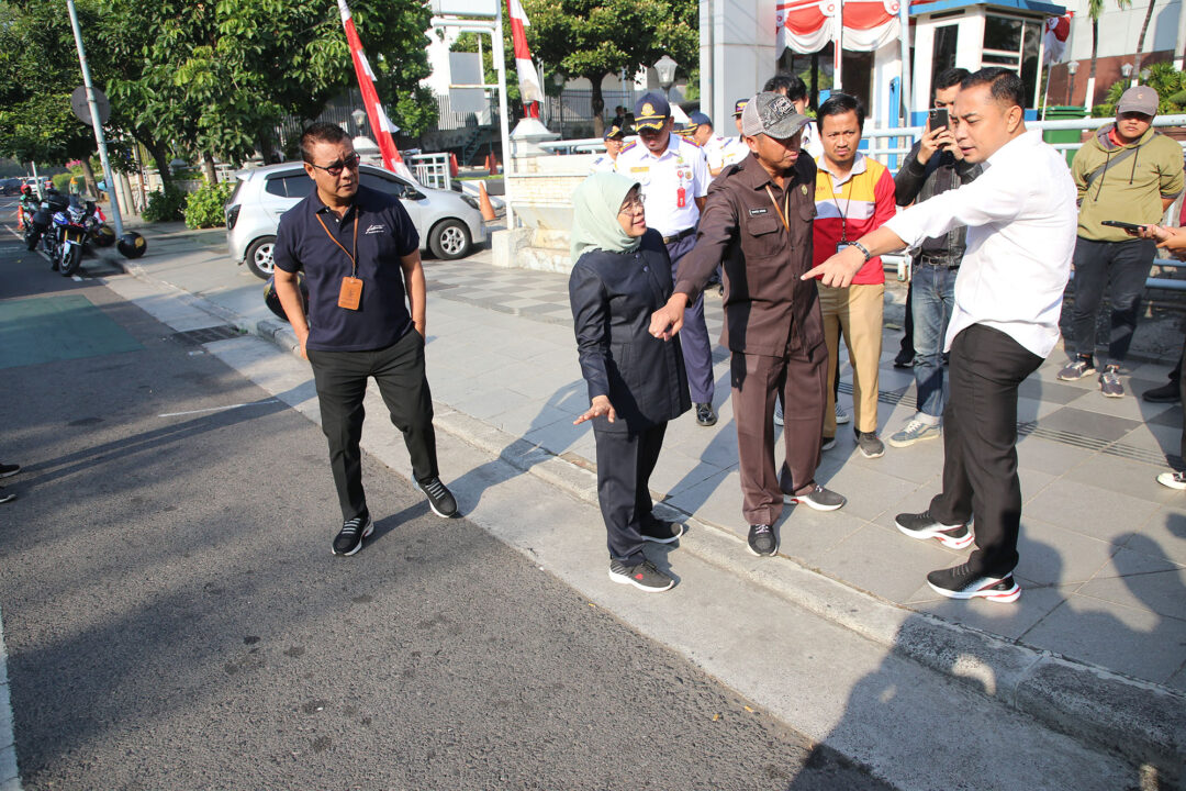 Eri Pastikan Perbaikan Jalan Jalan di Surabaya Tidak Lagi Tambal Sulam