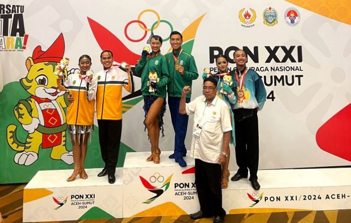 Pasangan Dancesport Jatim Albert-Tania Sumbang Emas PON 2024