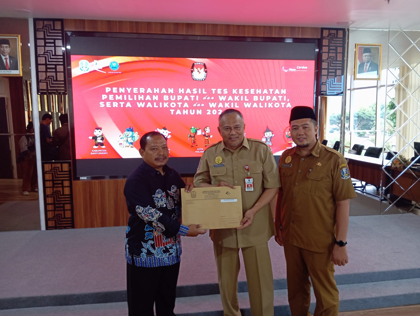 KPU Kabupaten Kediri Terima Hasil Pemeriksaan Kesehatan Bakal Paslon Bupati Kediri