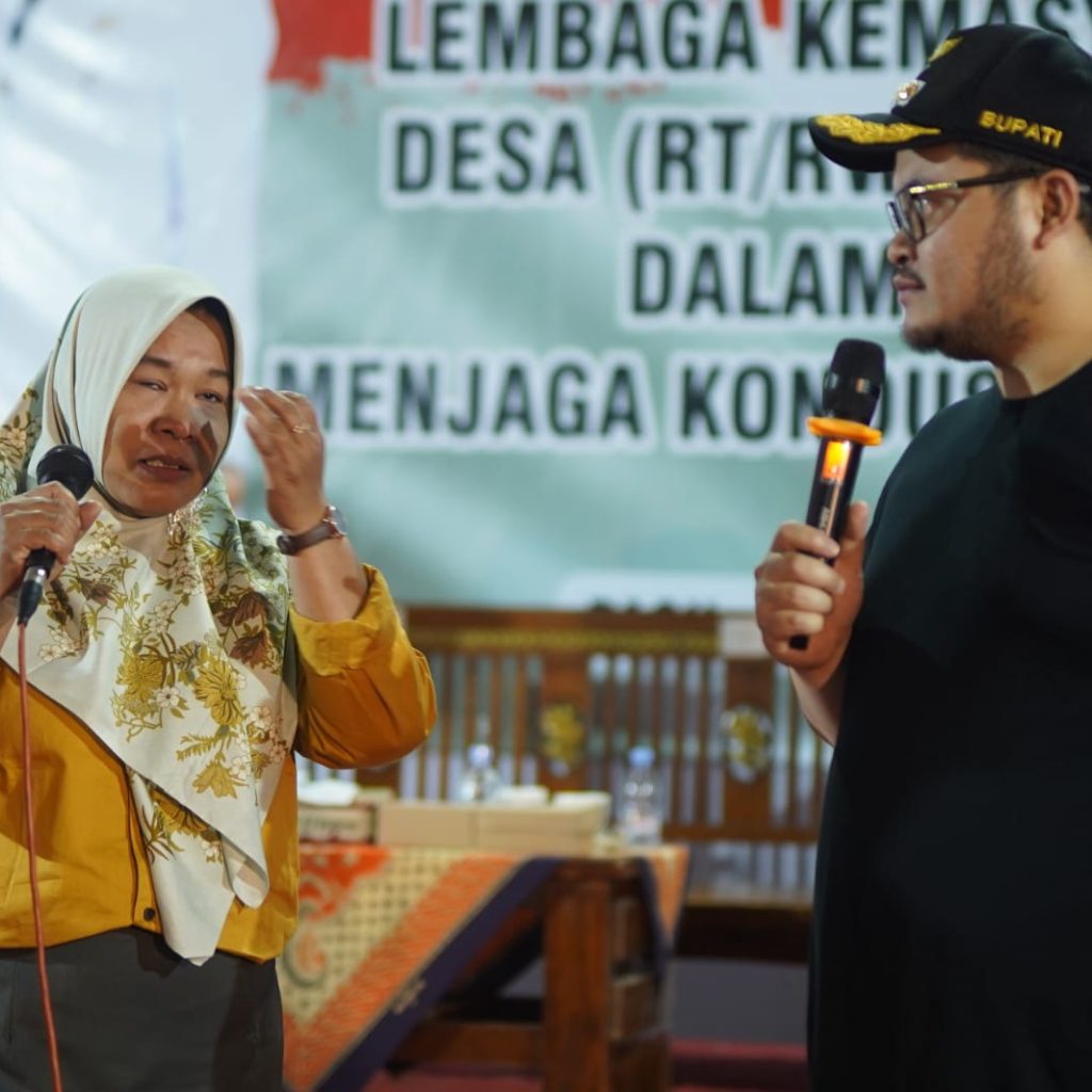 Ketua RT Menangis Terharu, Apresiasi Fasilitas Mobil Siaga dari Bupati Kediri Mas Dhito