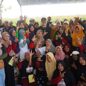 Hari Pertama Kampanye, Mas Dhito Disambut Riuh Teriakan “Lanjutkan” di Purwoasri Hari Pertama Kampanye, Mas Dhito Disambut Riuh Teriakan “Lanjutkan” di Purwoasri