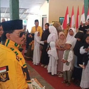 Golkar Banyuwangi dan 100 Anak Yatim Doakan Kesembuhan Bejo Sulaiman