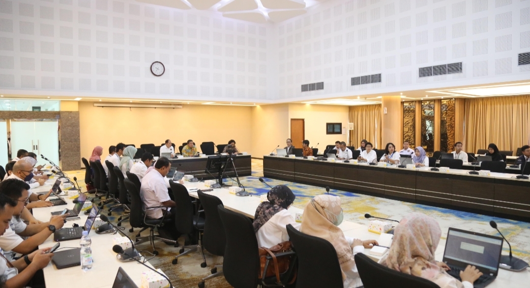 Kemenko PMK Gandeng  FES, dan SOREC UGM dalam Penanggulangan Kemiskinan