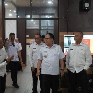 Gebrakan Perdana Pjs. Bupati Mojokerto Ajak ASN Netral & Fokus Layani Masyarakat Dengan Prima Gebrakan Perdana Pjs. Bupati Mojokerto Ajak ASN Netral & Fokus Layani Masyarakat Dengan Prima