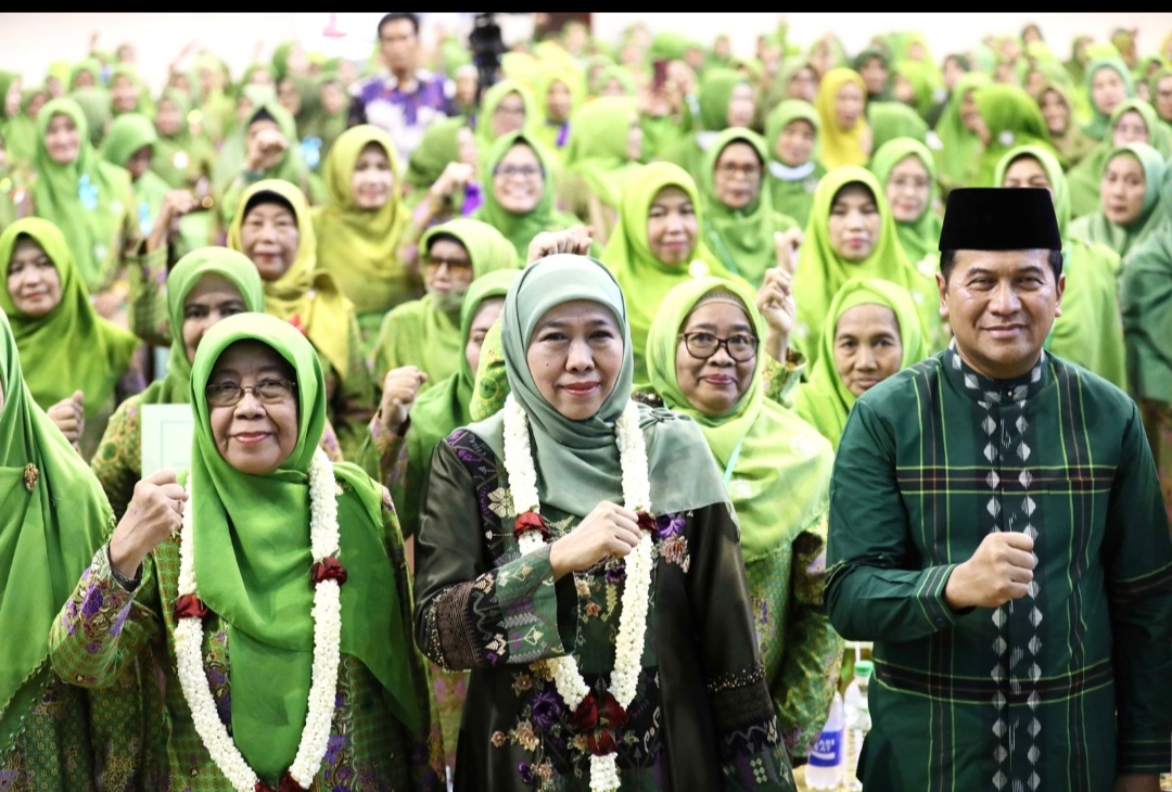 Peringatan Maulid Nabi di Pasuruan, Khofifah Ajak Ribuan Muslimat Teladani Akhlaq Rasulullah