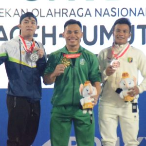 Eko Yuli Berhasil Menambah Medali Emas Cabor Angkat Besi untuk Kontingen PON Jatim