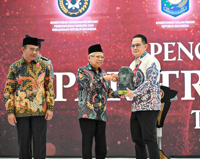 Pemprov Jatim Raih Paritrana Award 2024 Kategori Terbaik Inovasi Se Jawa-Bali