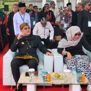Deklarasi Kampanye Damai, PJ Gubernur Jatim Minta Pasangan Hindari Kebencian Deklarasi Kampanye Damai, PJ Gubernur Jatim Minta Pasangan Hindari Kebencian
