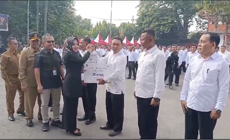 Bupati Ikfina  Jamin  Keselamatan Ribuan Anggota BPD Dengan BPJS Ketenagakerjaan