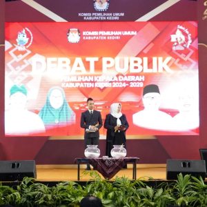 Singgung Soal Kebudayaan di Debat Publik, Deny Akui Keberhasilan Dhito Singgung Soal Kebudayaan di Debat Publik, Deny Akui Keberhasilan Dhito