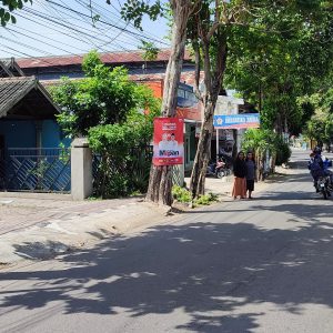 Alat Peraga Kampanye Paslon FREN Memakan Korban, dan Langgar Aturan Kampanye Alat Peraga Kampanye Paslon FREN Memakan Korban, dan Langgar Aturan Kampanye