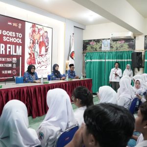Lewat Nobar, KPU Kota Kediri Gaet Pemilih Pemula di Hari Sumpah Pemuda