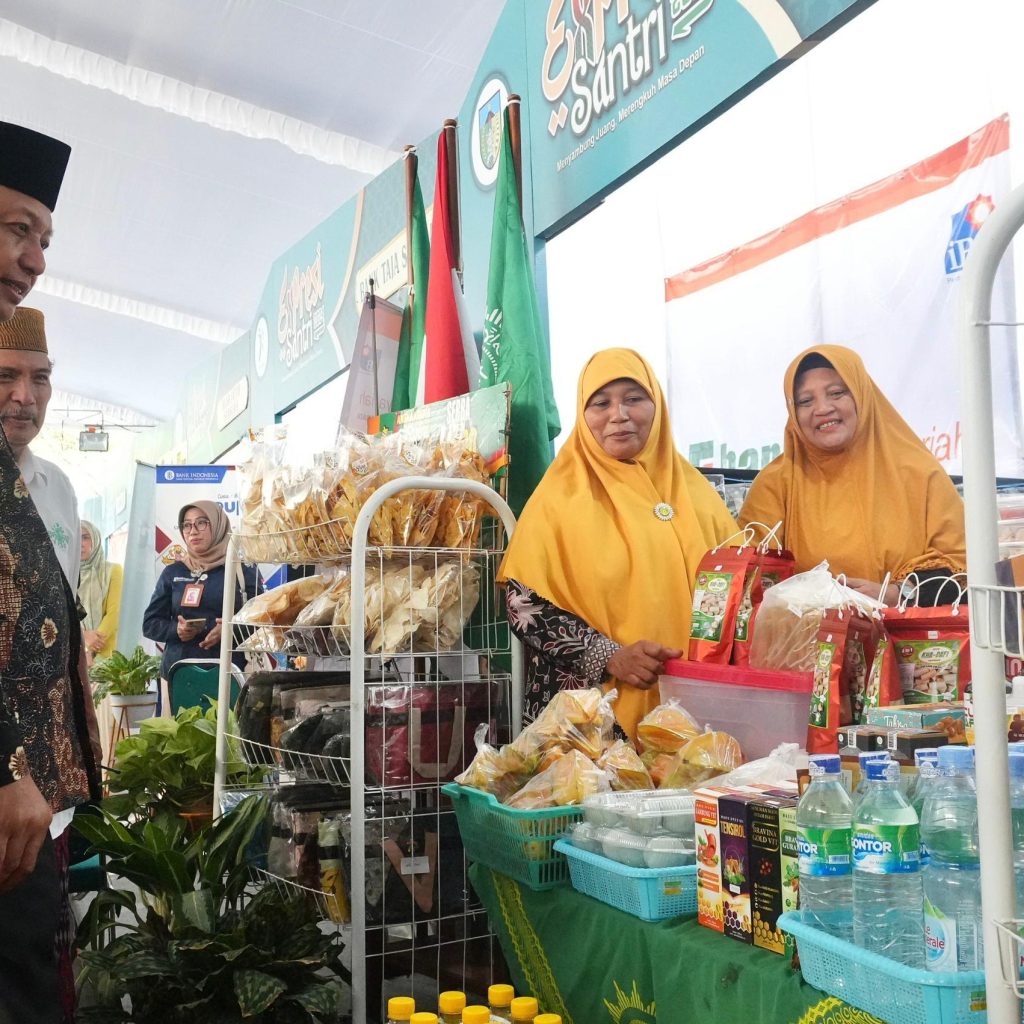 Hari Santri Nasional 2024: Bazar UMKM Kabupaten Kediri Angkat Produk Lokal Unggulan