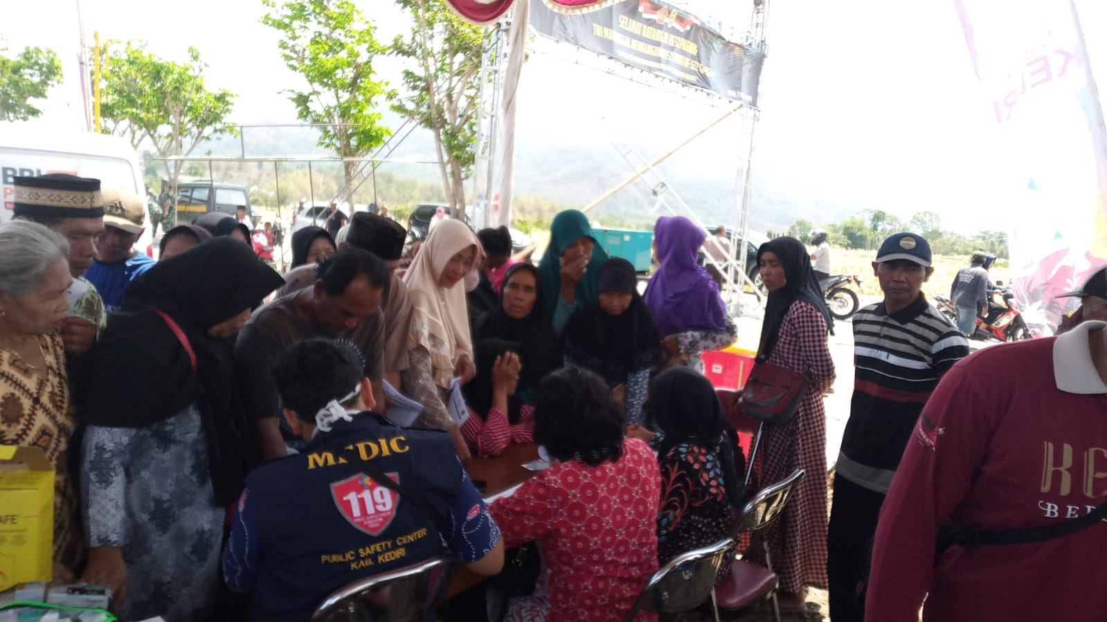 Satgas TMMD Ke-122 Berikan Layanan Kesehatan kepada Warga di Desa Pagung