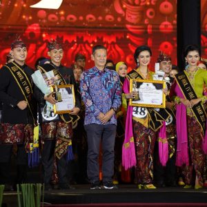 Kabupaten Kediri Berhasil Menduduki Top 5 Raka dalam Pemilihan Duta Wisata Jawa Timur 2024 Kabupaten Kediri Berhasil Menduduki Top 5 Raka dalam Pemilihan Duta Wisata Jawa Timur 2024