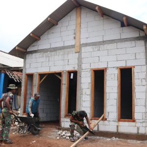 Rehab Rumah Rudi Santoso Capai 80 Persen, TMMD ke- 122 Kediri Bawa Harapan Baru